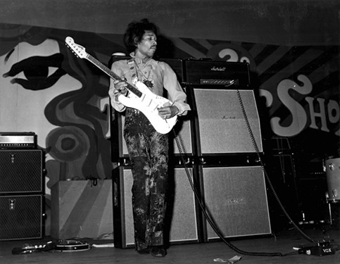 8) Jimi Hendrix al Teatro Brancaccio, Roma_maggio_1968